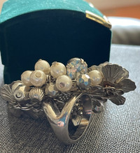 Vintage Unique Women’s Ring. Cluster Cocktail 6.5 Size