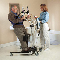 Invacare Reliant 350 Sit to Stand Lift with Manual Low Base.