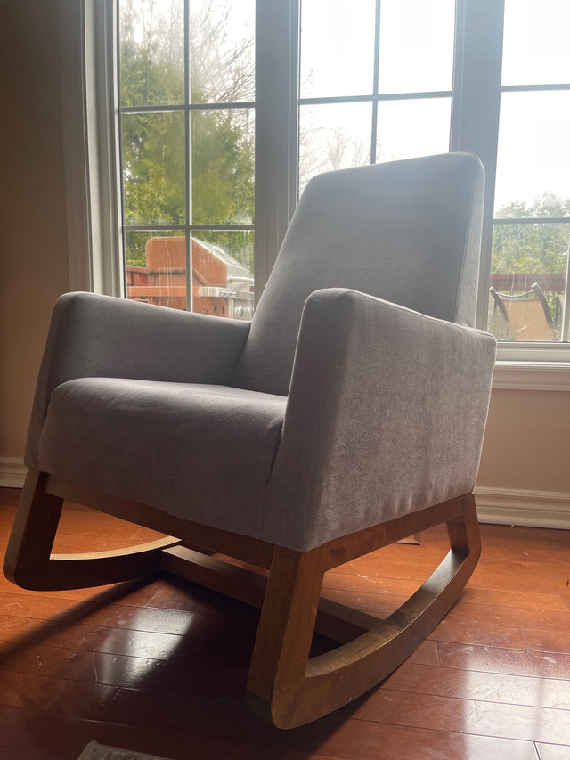 Rocking chair  in Chairs & Recliners in Markham / York Region