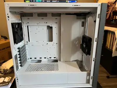 CORSAIR 5000D Airflow Tempered Glass Mid-Tower ATX PC Case White, View more