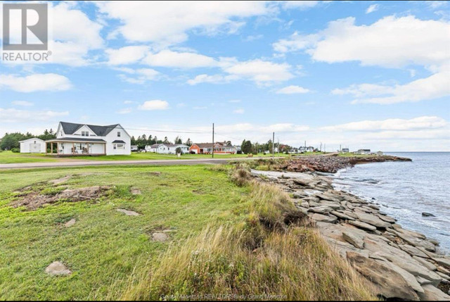 Waterfront House for Sale! in Houses for Sale in Moncton - Image 2