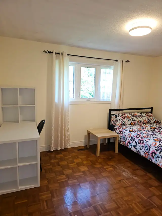 Private room for rent Utilities included