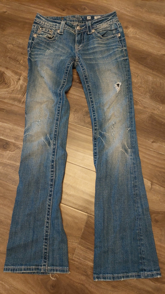 Miss Me woman's jeans 25 inch waist  in Women's - Bottoms in Saint John - Image 4