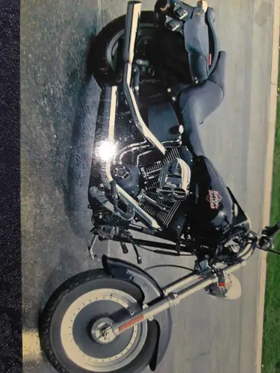 2002 harley fxs softail 1450 cc , 16 inch solid disk wheels front and back very low seat height , sc...