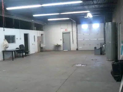 Shop for Rent. Available March 1st. 2400 sq. ft. Good location in southeast London. Suitable for Mec...