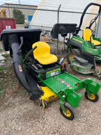 John Deere Ztrak Z335E zeroturn mower