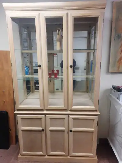 China Buffet with Hutch, View more
