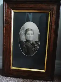 antique portrait photo VICTORIAN LADY carved Oak Frame gorgeous