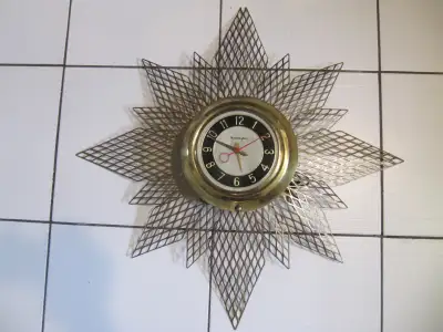 Up for sale is a vintage classic and highly collectable Mastercrafters Model 128 Starburst All Metal...