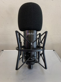 ART D7 Microphone with Shockmount