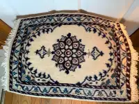 Hand Made/Hand Knotted Fringed Wool Prayer Rug/Mat
