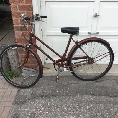 Vintage Early 70’s Raleigh Sports lady bike, 3 speed, 26”