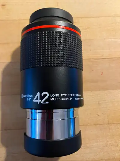 This Japanese made Vixen eyepiece is in excellent condition throughout and comes with top and bottom...