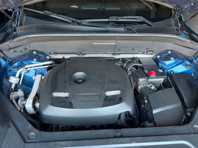 2016 blue xc90 r in Cars & Trucks in Oshawa / Durham Region - Image 4