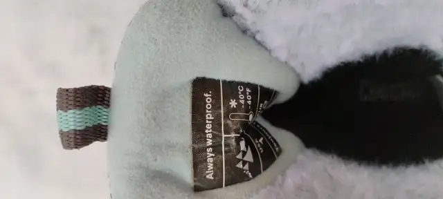 Cougar Kid's Waterproof Winter Boots in Other in Markham / York Region - Image 3