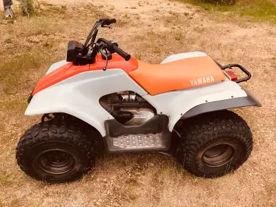 Yamaha Breeze 125 cc, automatic transmission, electric start, runs, new battery, comes with new rear...