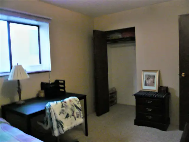 Private Room for  Female Student or Worker in Room Rentals & Roommates in Vancouver - Image 4