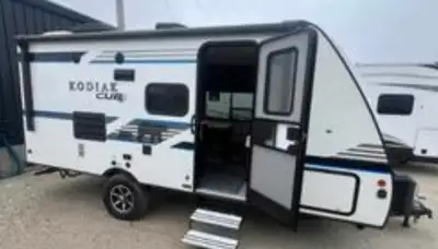2017 Kodiac Cub camper. Made by Dutchman. 17.5 feet. Camper is bear cage construction that can go of...