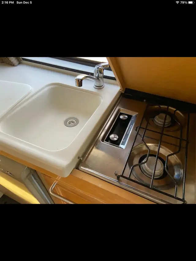 2004 Roadtrek Popular 190 in RVs & Motorhomes in Brockville - Image 8