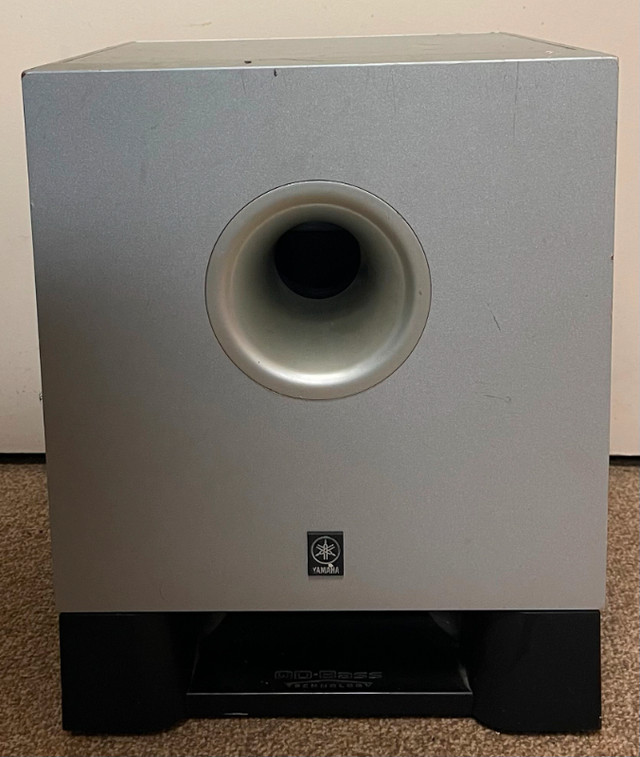 Yamaha YST-SW011 8-Inch Advanced YST and QD-Bass Subwoofer in Speakers in Guelph