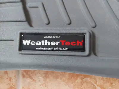 Excellent condition, full set of four high quality WeatherTech winter mats for Kia Sportage.