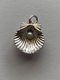 Vintage Sterling Silver Clamshell Charm with Pearl
