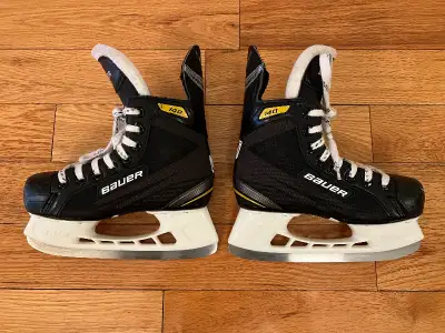 Bauer Supreme 140 Kids Youth Hockey Skates Size 1 / 1R LIKE NEW, View more
