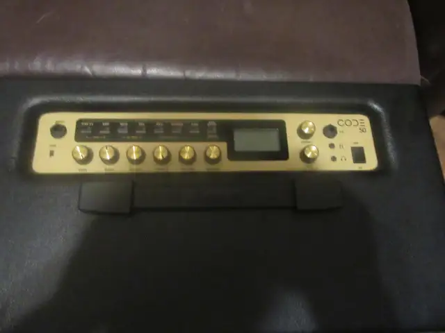Mint Marshall Code 50 guitar amp 50 watts  with pedal in Amps & Pedals in Ottawa - Image 3