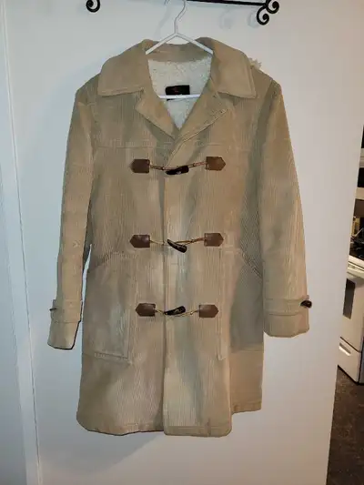 A LADIES CORDUROY JACKET IN MEDIUM SIZE. WITH HOOD., View more