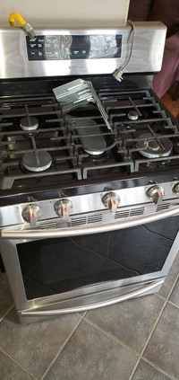 Selling a samsung stove