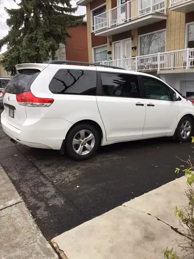 "CHEAPEST & SAFEST RIDE", "TORONTO TO MONTREAL, FRI 18, 8am"100%, View more