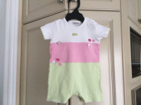 GORGEOUS BABY RAMPER SIZE 3-6 MONTHS 