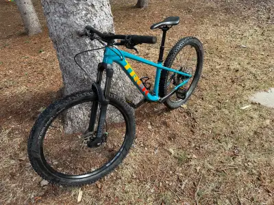 Trek Roscoe 7, View more