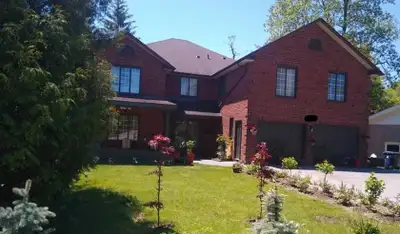 Room - Male Student -Near UTSC & Centennial Coll - Private Bath