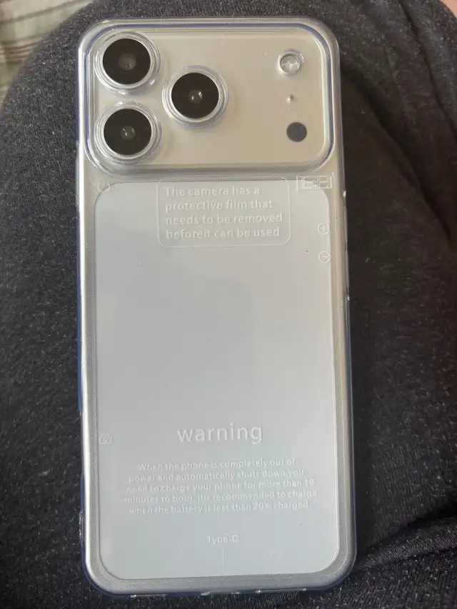 Cell phone in General Electronics in Grand Bend - Image 3