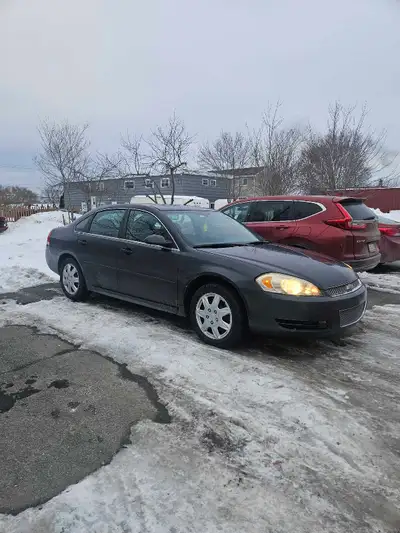 Pretty solid old car runs good very quite drives good an has good brakes. Mvi for over a year turn k...