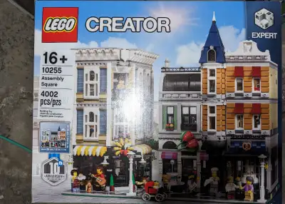 Retired BNIB Lego Modular Assembly Square 10255. Actual pictures of the set. Please check my other r...
