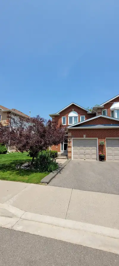 Condo Townhouse for Lease in Oakville