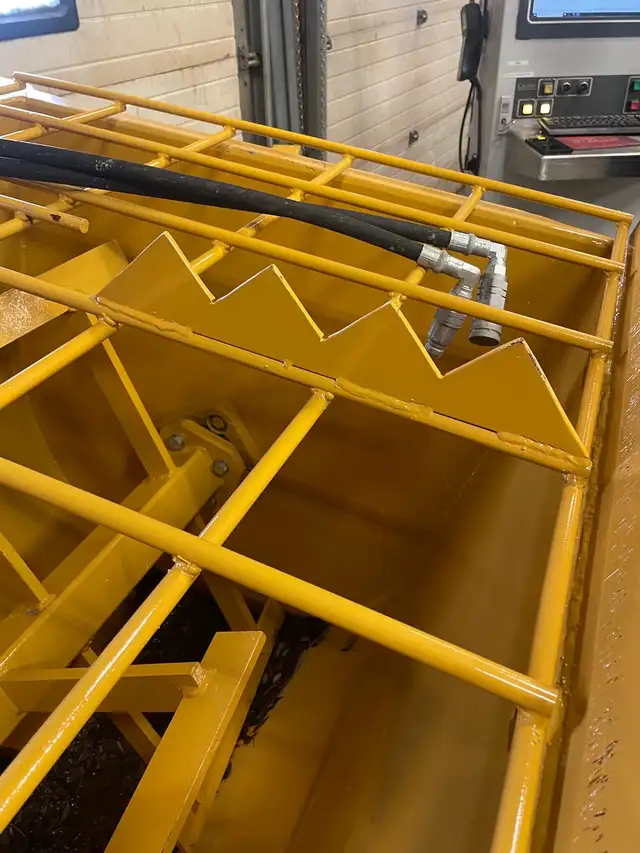 CEMENT  MIXER “QUICK ATTACH CONCRETE  MIXER” in Other Business & Industrial in Winnipeg - Image 6