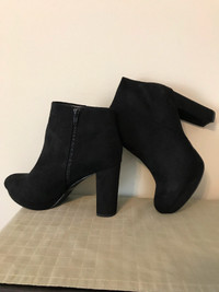 DREAM PAIRS Women's "Stomp" High Heel Ankle Boots - Size 9.5