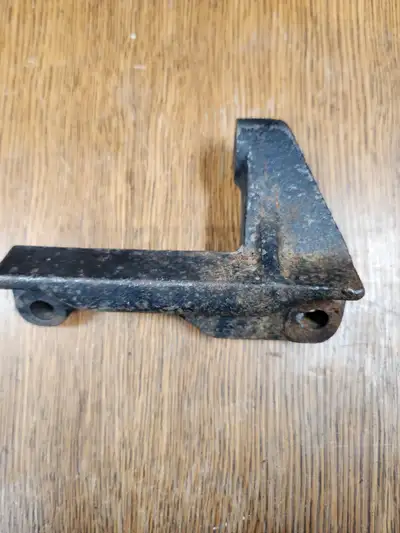 1972-1975 Chevy big block Lower A/C Air Conditioning Compressor Bracket GM 329227