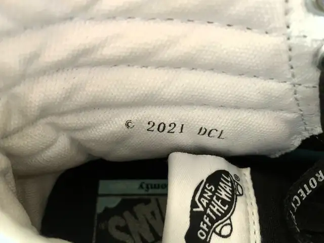 Vans Off The Wall Shoes in Other in Edmonton - Image 7