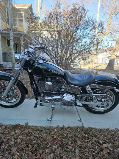 95 ci Twin Cam Dyna Lowrider. Lots of extras, chrome swing arm, compression release valves.Vance Hyn...