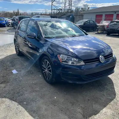 This 2015 Volkswagen Golf comes equipped with a reliable engine and currently shows 137,027 kilomete...