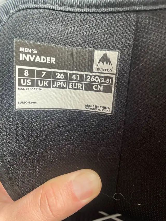 Burton snowboard boots size 8 in Snowboard in Kitchener / Waterloo - Image 6