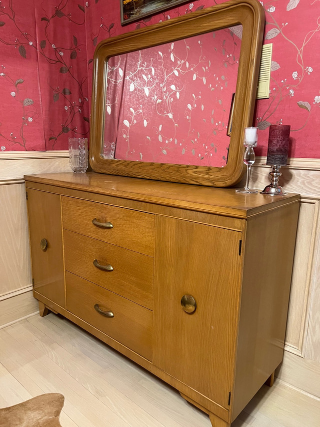 Vintage Solid Wood Dresser & Mirror Set – Can Sell Separately in Dressers & Wardrobes in City of Toronto