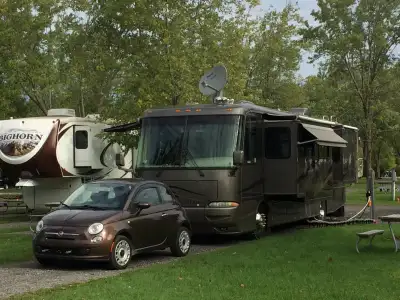 Diesel Pusher 40' avec 3 Slideouts, Freins et Suspension a air, 60.000$ ou 63 000.00$ avec YouYou Fi...