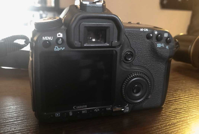 Canon EOS 50D Camera in Cameras & Camcorders in Calgary - Image 3