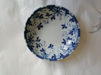 VINTAGE BLUE AND WHITE HAND MADE AND PAINTED PORCELAIN  BOWL