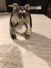 Bear clock